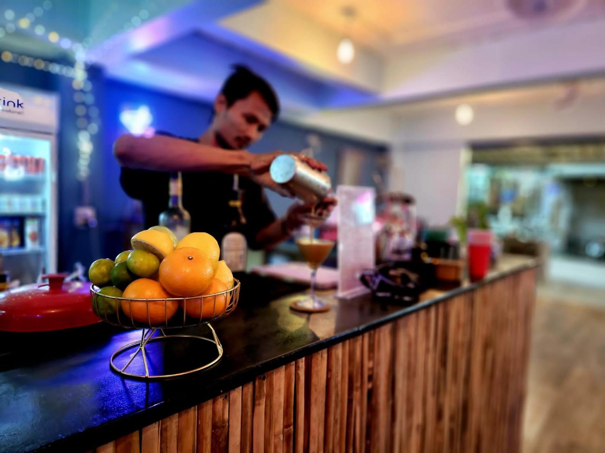 Tiki Tribe Bar & Hostel Ко Тао Екстериор снимка