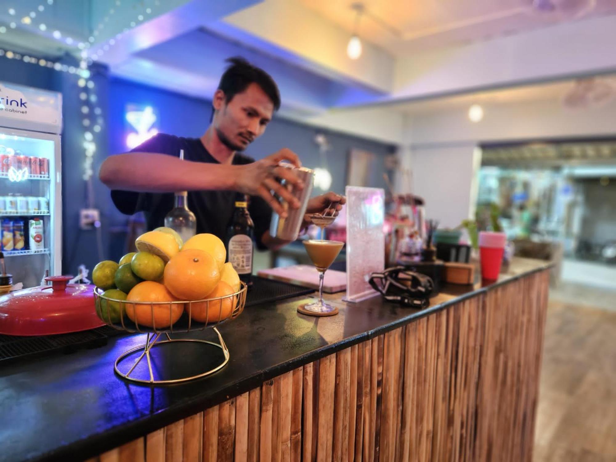 Tiki Tribe Bar & Hostel Ко Тао Екстериор снимка