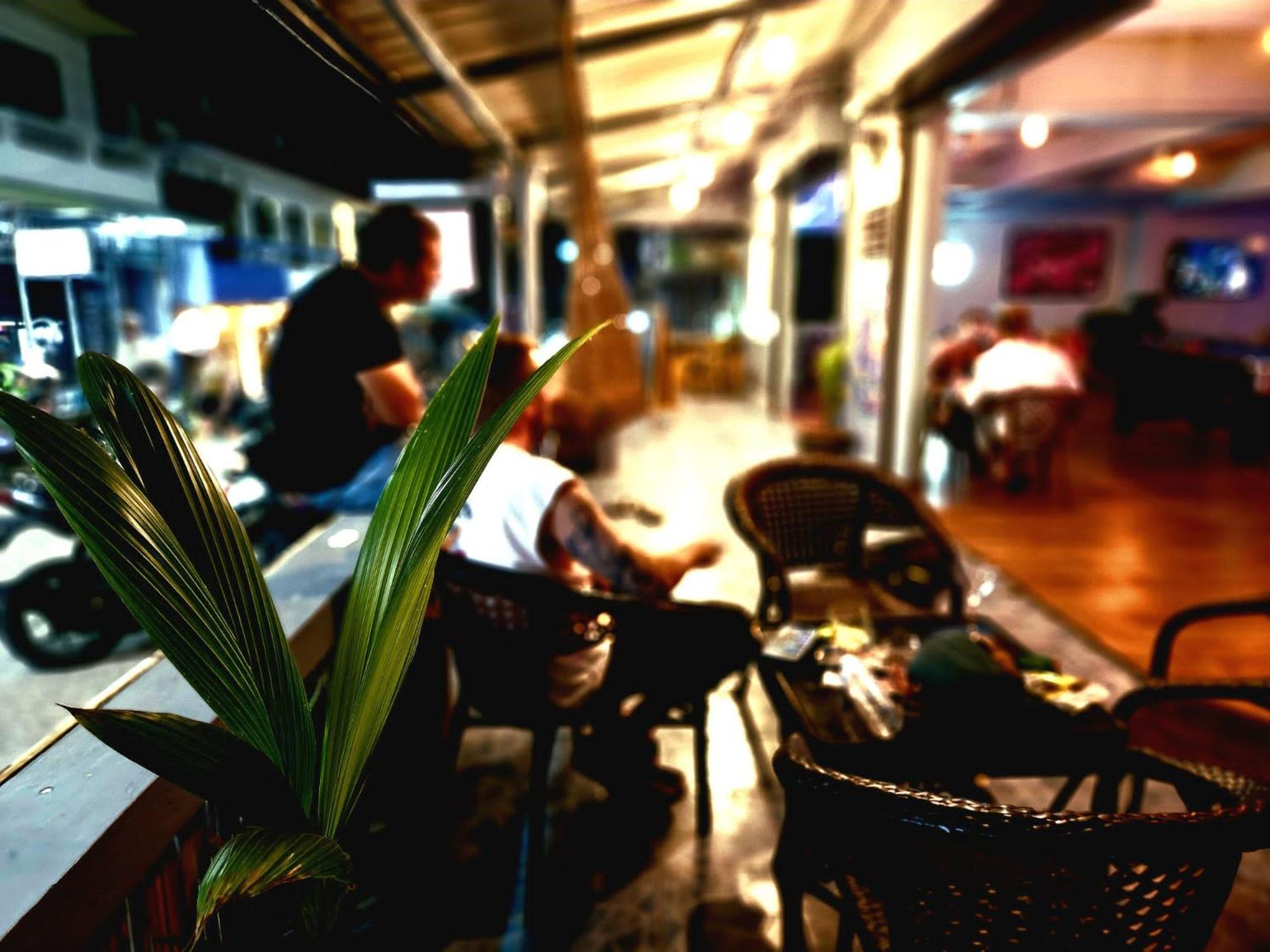 Tiki Tribe Bar & Hostel Ко Тао Екстериор снимка