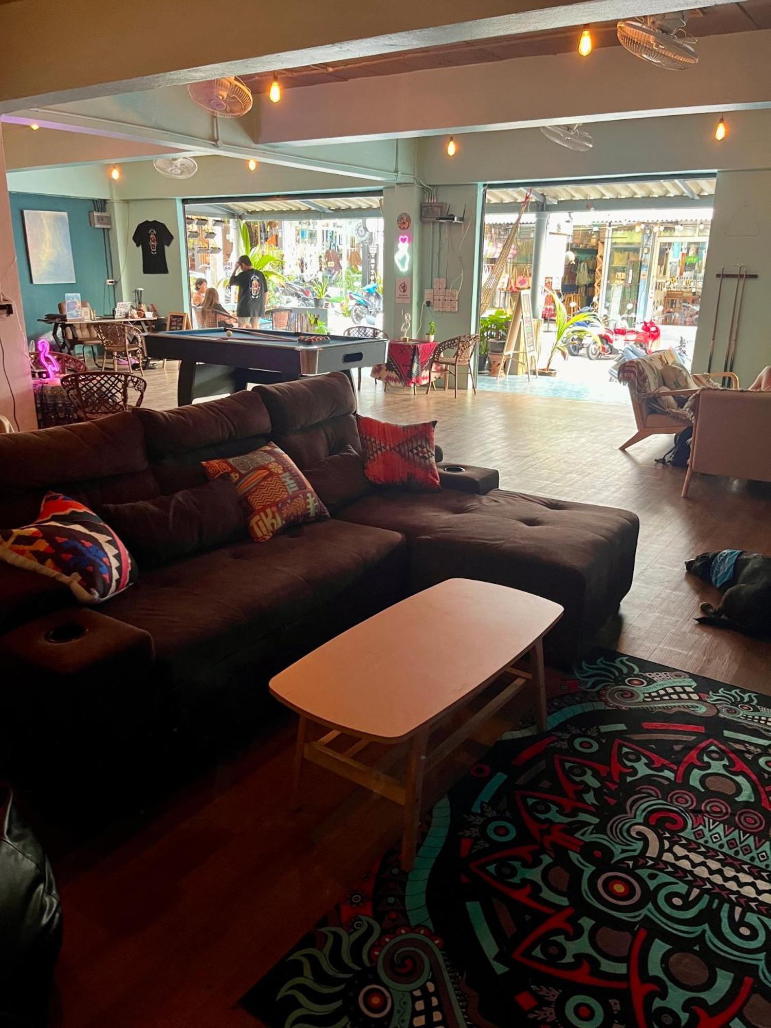 Tiki Tribe Bar & Hostel Ко Тао Екстериор снимка